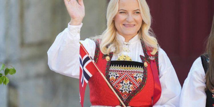 Escándalo Epstein golpea a la princesa heredera de Noruega