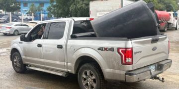 Escasez de agua se agrava en Santiago y FP exige solución