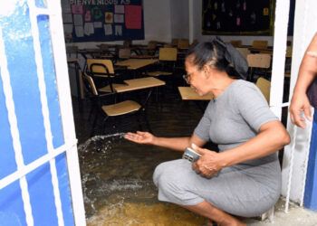 Escuela sobre cañada presenta colapso estructural y obliga a clases virtuales
