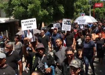 Estero Hondo marcha contra tráfico y migración ilegal de haitianos