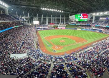 Estrellas Orientales viajan a Miami para serie Choque de Gigantes