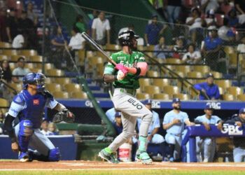 Estrellas vencen al Licey con noche perfecta de Raimel Tapia y lo mandan al último lugar