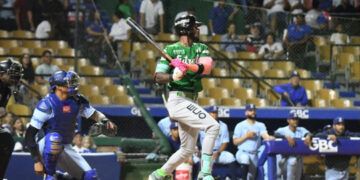 Estrellas vencen al Licey con noche perfecta de Raimel Tapia y lo mandan al último lugar