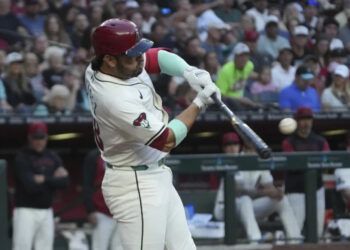 Eugenio Suárez conecta cuatro jonrones en un juego histórico