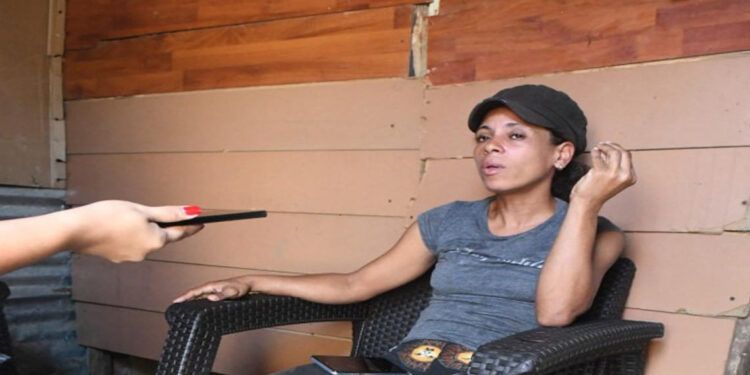 Familia Rivera-Hotesse espera empleo y la mejora de su hogar