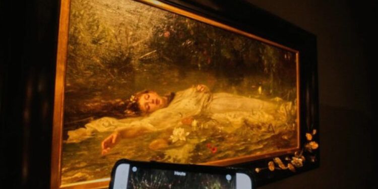 Fans de Taylor Swift llenan museo alemán por pintura que evoca su video “The Fate of Ophelia”