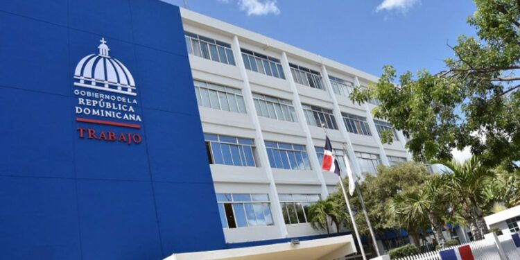 Feriado por el Día de la Constitución se trasladará al lunes 10 de noviembre