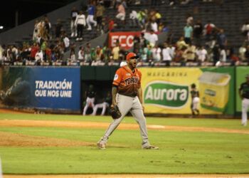 Fernando Abad brilla y los Toros rompen racha de derrotas