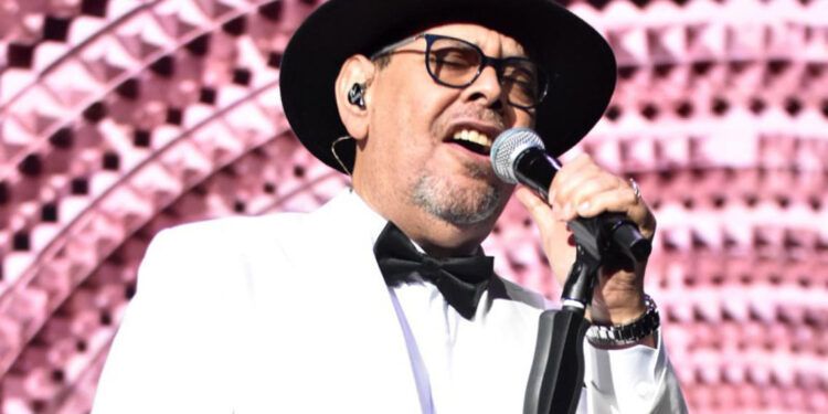 Fernando Villalona cumple 70 años como leyenda del merengue