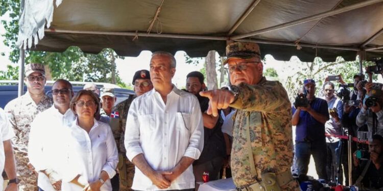 Fibra óptica y muro tecnológico reforzarán vigilancia en la frontera