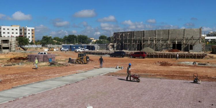 Fideicomiso asegura avances en obras de Ciudad Juan Bosch pese a retrasos