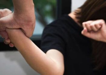 Fiscalías reciben una denuncia de violencia intrafamiliar cada 13 minutos