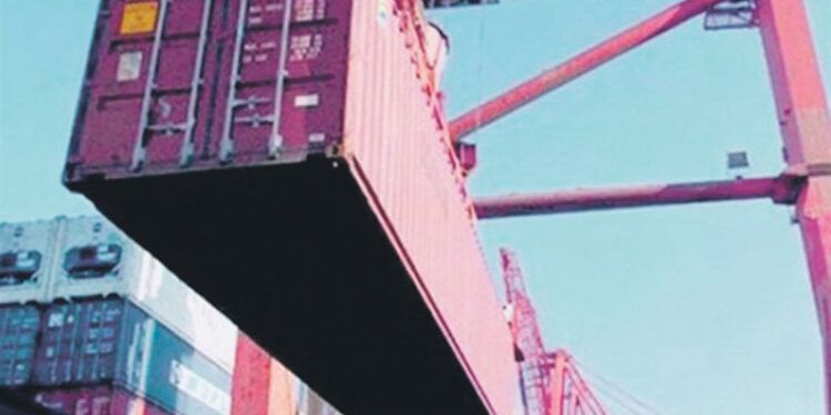 FMI alerta que incertidumbre comercial frena planes empresariales
