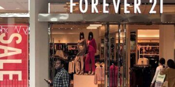 Forever 21 se declara en quiebra por segunda vez y cesará operaciones en EE.UU.
