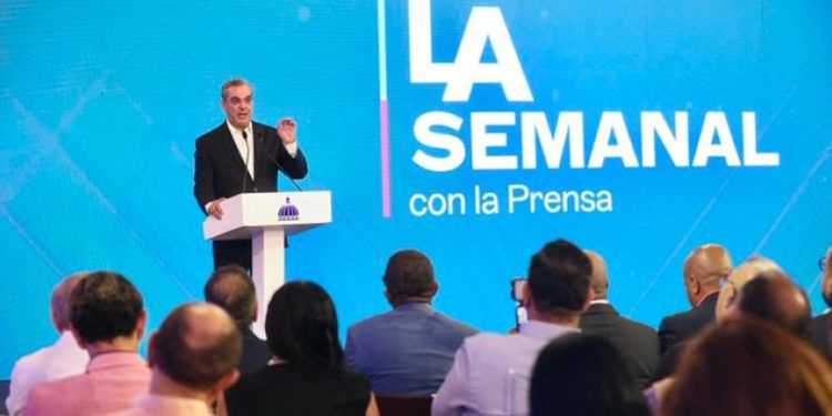 Foto del presidente de la República Dominicana Luis Abinader, durante su comparesencia en La Semana con la Prensa-Noticias N24H