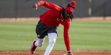 Francona aconseja a Elly De La Cruz: "Nunca te rindas"
