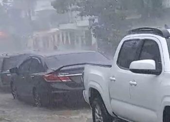 Fuertes lluvias provocan inundaciones en Santiago de los Caballeros
