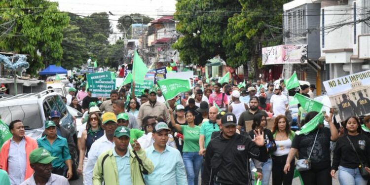 Fuerza del Pueblo marcha contra situación del país