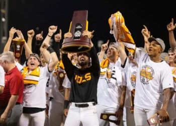 Gigantes de San Francisco contratan a Tony Vitello como su nuevo mánager