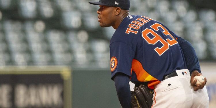 Gigantes del Cibao firman al lanzador Jojanse Torres como agente libre