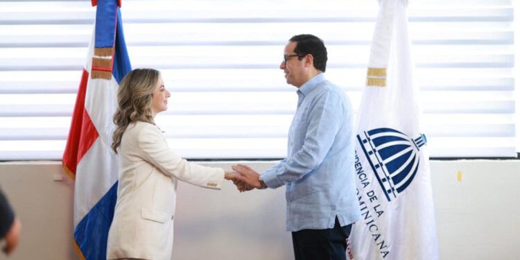 Gloria Reyes asume Dirección de Desarrollo Social de Supérate