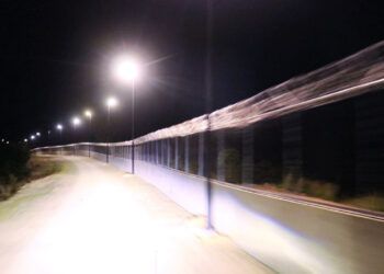 Gobierno ilumina el muro fronterizo en Dajabón para reforzar seguridad