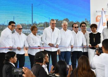 Gobierno inaugura etapa final de la avenida Ecológica