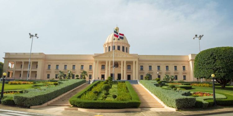 Gobierno intentó eliminar exenciones en reforma fiscal