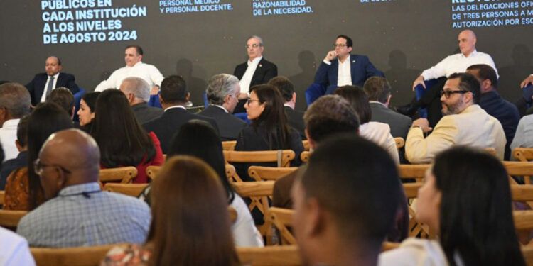 Gobierno proyecta ahorrar RD$25,000 millones con fusión de ministerios