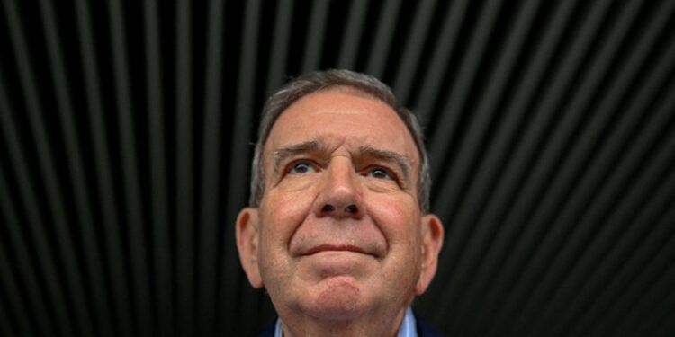 González denuncia coacciones para reconocer triunfo de Maduro a cambio de salir de Venezuela