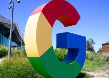 Google admite irracionalidad en inversiones de IA