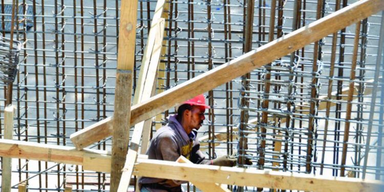 Gremios rechazan alza de tarifas para licencias de construcción