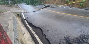 Grieta divide carretera Altamira-Río Grande y deja cinco comunidades incomunicadas
