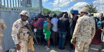 Haitianos cierran puente en Dajabón por cobro de impuestos