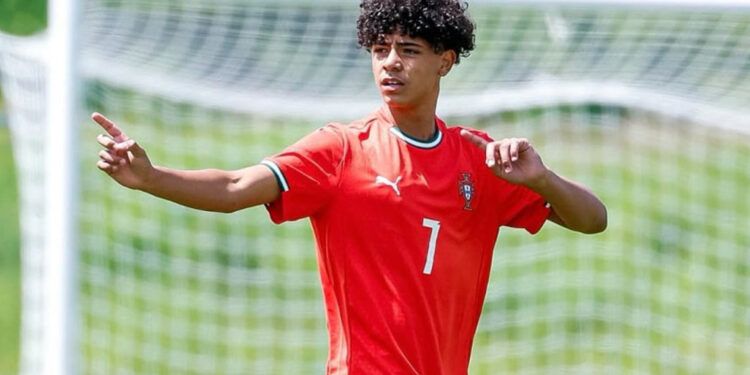 Hijo de Cristiano gana su primer título con Portugal sub-15