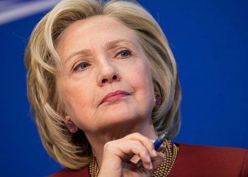 Hillary Clinton critica debates con Trump como inútiles