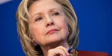 Hillary Clinton critica debates con Trump como inútiles