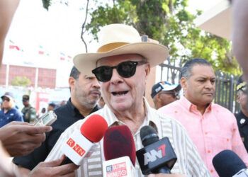Hipólito dice que Collado “va a pasar más trabajo que un forro de catre”