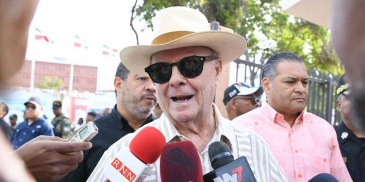 Hipólito Mejía respalda precandidaturas en el PRM y asegura apoyo presidencial