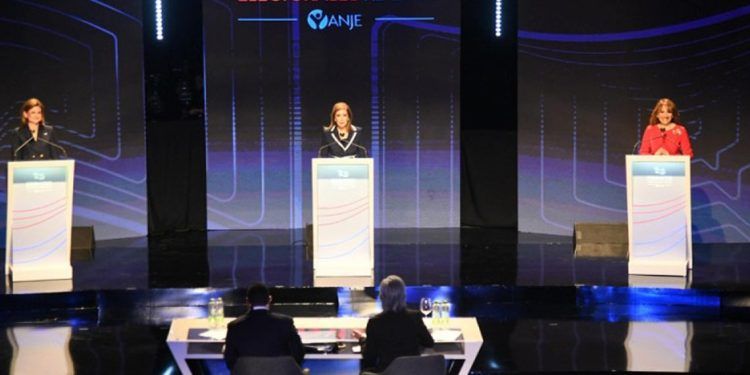Histórico debate entre candidatas a vicepresidencia en RD