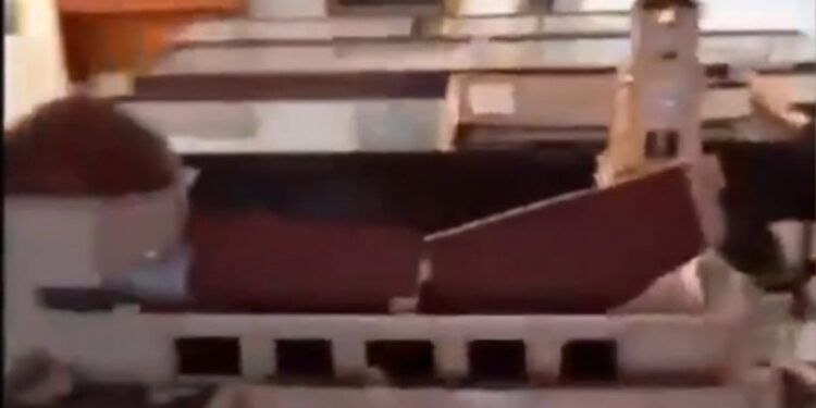Hombre causa destrozos en el Museo Histórico de Baní