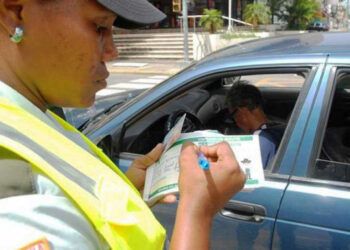 Hombres lideran multas de tránsito no pagadas en RD