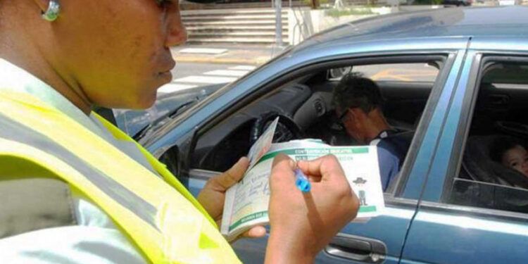 Hombres lideran multas de tránsito no pagadas en RD