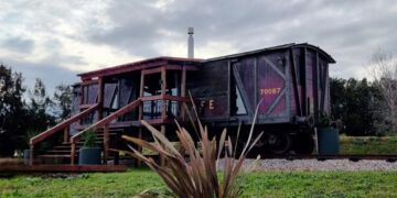 Hospedajes Creativos en Uruguay: Buses, Casas del Árbol y Vagones de Época
