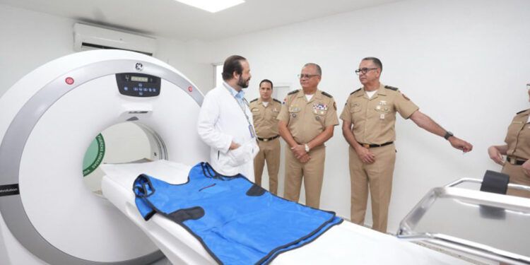 Hospital de las FF.AA. inaugura áreas de gastroenterología y tomografía