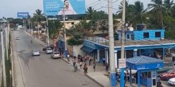 Huelga en La Caleta contra desalojos; comunitarios exigen utilidad pública