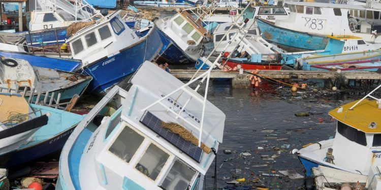 Huracán Beryl deja un muerto y gran destrucción en San Vicente y Granadinas