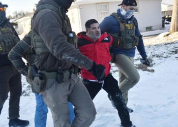 ICE proyecta invertir 40,000 millones en detención