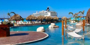 Imagen de la llegada de un crucero a Cabo Rojo en la provincia de Pedernales, República Dominicana.
