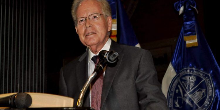Imagen del empresario y presidente de la Fundación Corripio, José Luis Corripio Estrada, quien otorga el Premio Nacional de Literatura en la República Dominicana.
